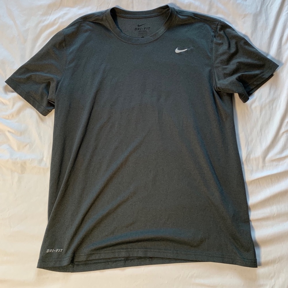 Nike Dri-fit Gray athletic shirt | Size M Large